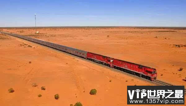 世界上最长的火车，共有八个车头682